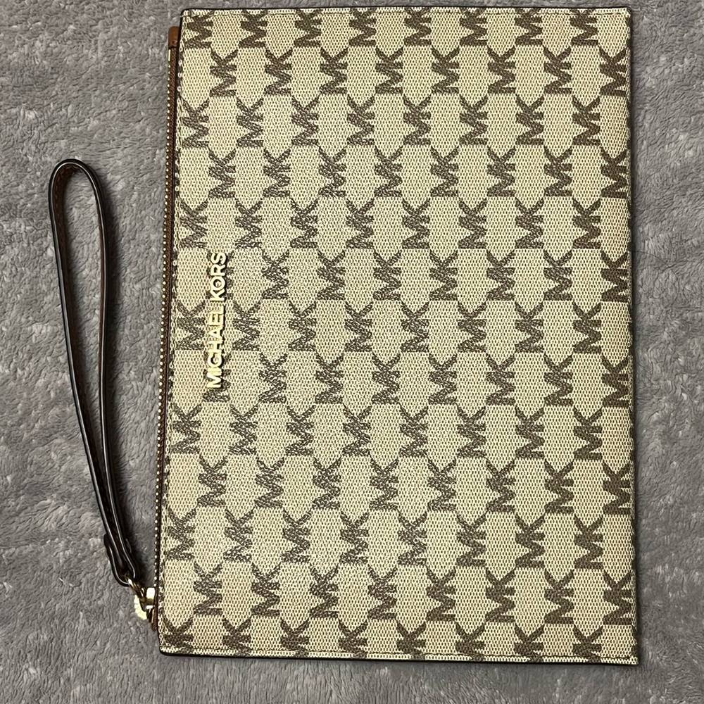 Michael Kors Signature Brown and Cream Wristlet